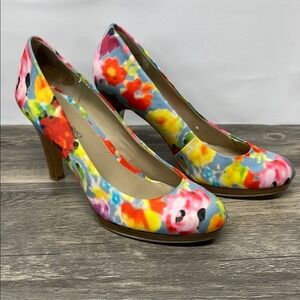 Bandolino Floral Watercolor Heels Size 7M Colorful Statement Pumps